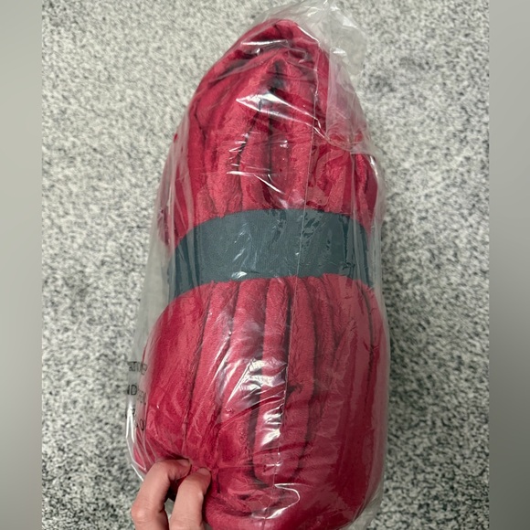 Berkshire Rouge Red VelvetSoft Reverse to Sherpa Throw